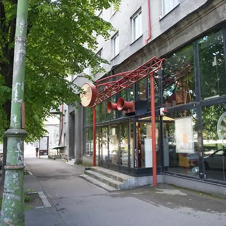 Raevala Boulevard 公寓 *