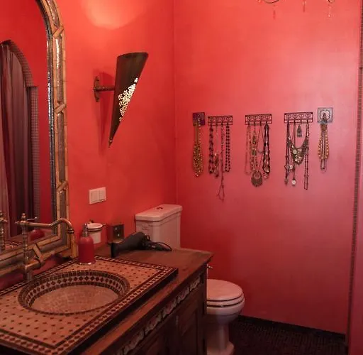 Raevala Boulevard 公寓